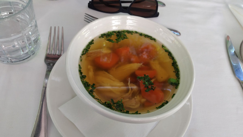 Húsleves, szokásosan (Fotó: Pais-H Szilvia)