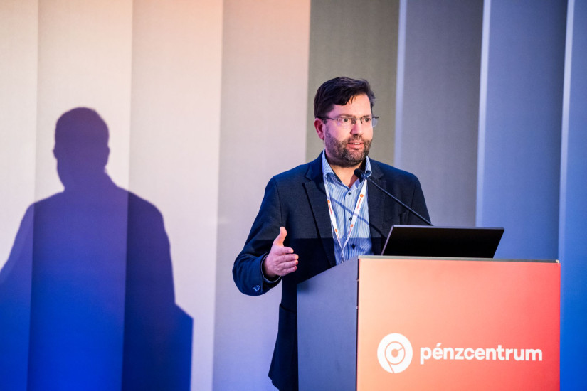 Horváth Ádám, a Prohuman Group fejlesztési szakmai vezetője a HR (R)evolution 2025 – Powered by Prohuman & Pénzcentrum november 26-i konferencián