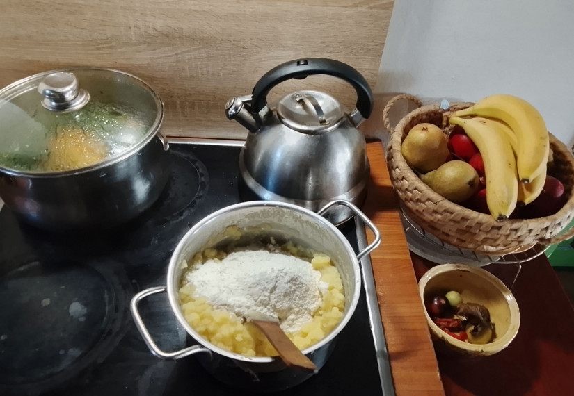 Főzés után, még dagasztás előtt