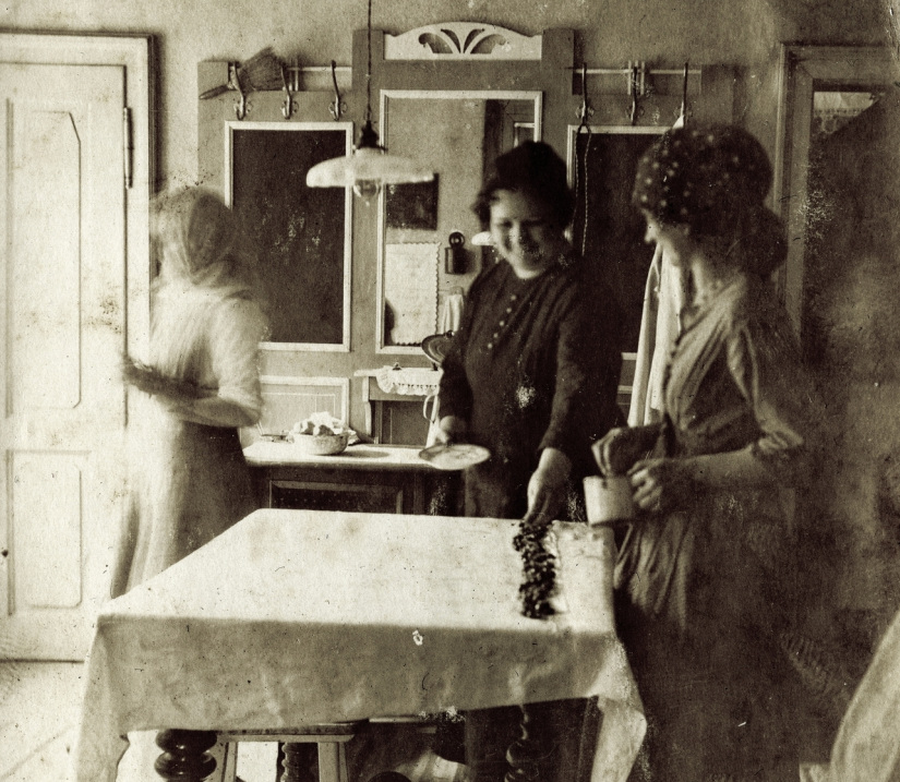 Réteskészítés 1919-ben. Fotó adományozó: Morvay Kinga / Fortepan