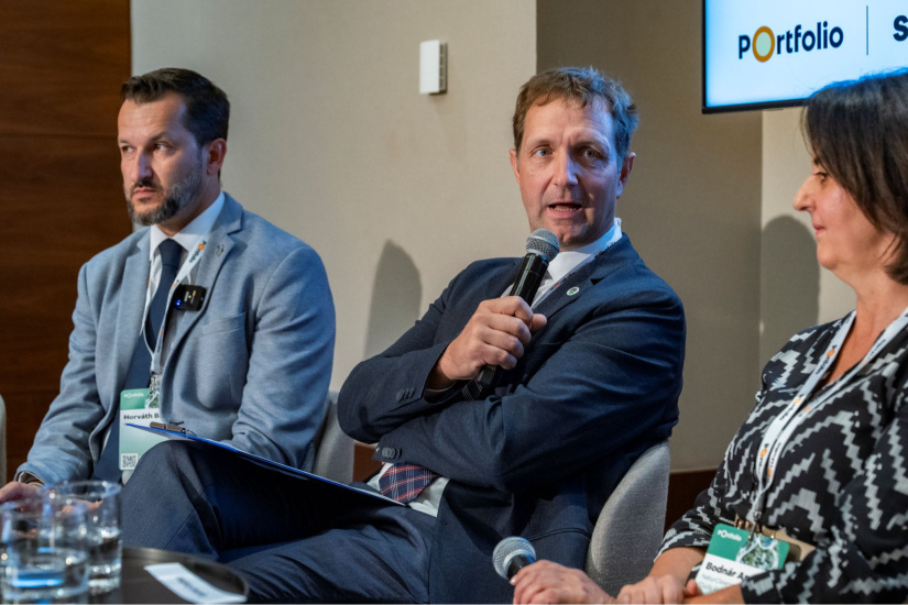 Hankó Gergely, természetvédelmi mérnök, közgazdász, a Környezetvédelmi Szolgáltatók és Gyártók Szövetségének ügyvezetője a Portfolio Sustainable World 2026 konferencián 2026. szeptember 8-án.