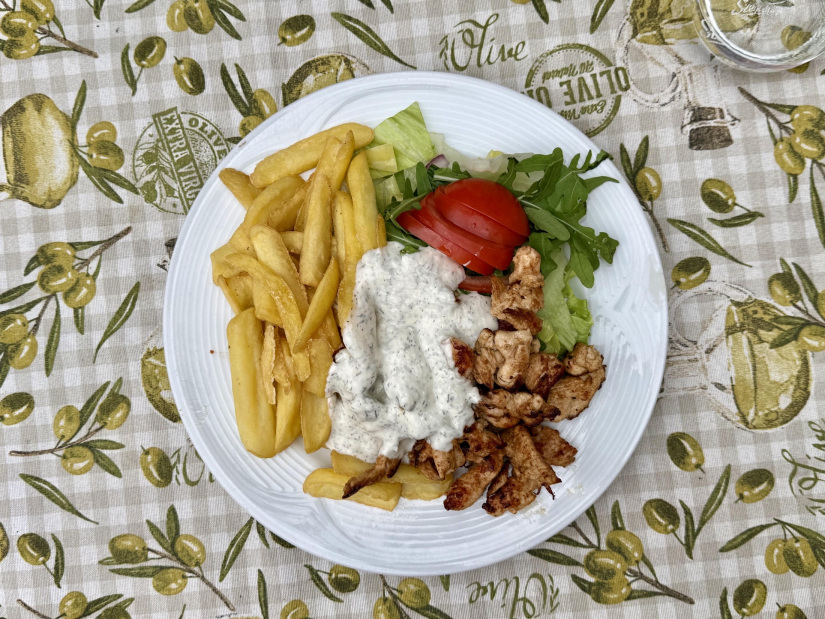 Gyros tál (4390 Ft) a balatonalmádi La Villa Étteremben (2026)