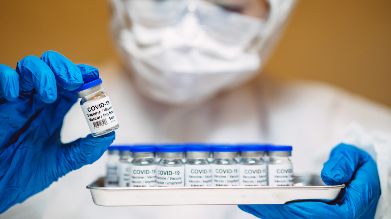 A Pfizer leszállította az ígért vakcinamennyiséget: a második negyedévétől még több érkezik hazánkba