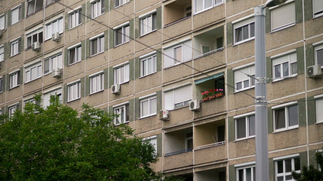Apartment Building Or Block Of Flats - Budapest, Hungary cimlapi