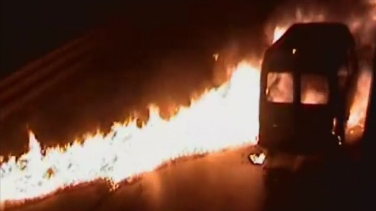 Videón az M7-esen történt katasztrófa: így égett ki pillanatok alatt a kisbusz