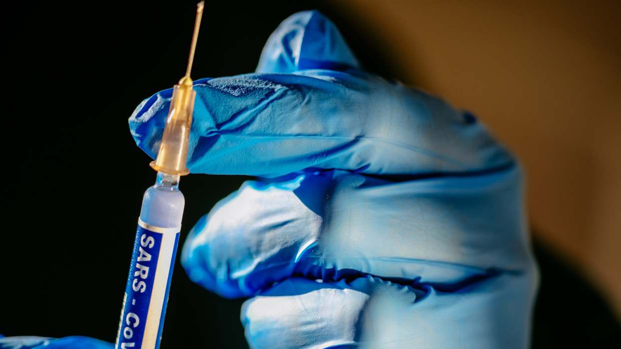Jöhet a kínai mRNS vakcina: de vajon ki fogja megvenni?