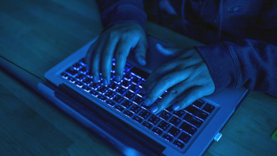 Új szintre lépett a kiberbűnözés: most ezzel a módszerrel szereznének pénzt a csalók