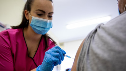 Újabb oltási akciót hirdetett a kormány: mutatjuk a részleteket