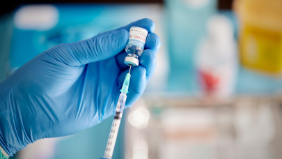 Friss magyar vizsgálat: ez a vakcina a leghatékonyabb pár hónap elteltével