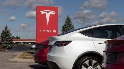 Bejött Elon Musk kockázatos húzása: brutál számokat hozott a Tesla