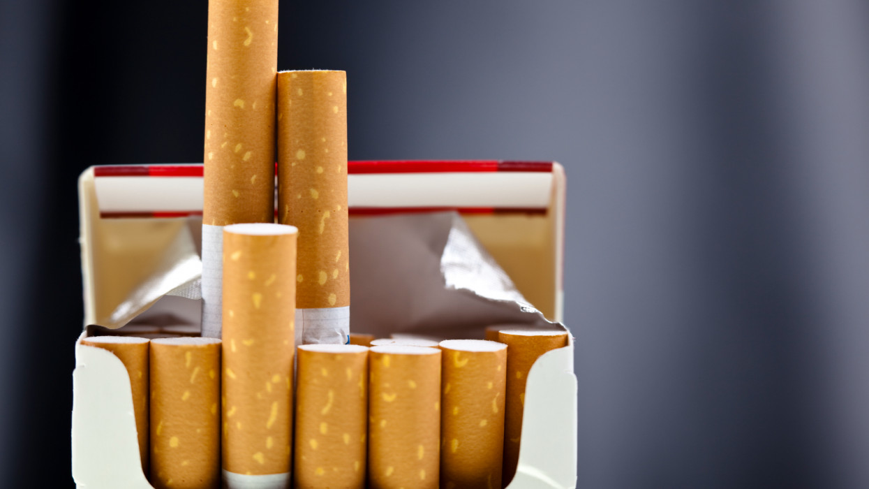 Fontos hírt kaptak a dohányosok: hamarosan eltűnhetnek az ilyen ízű cigik
