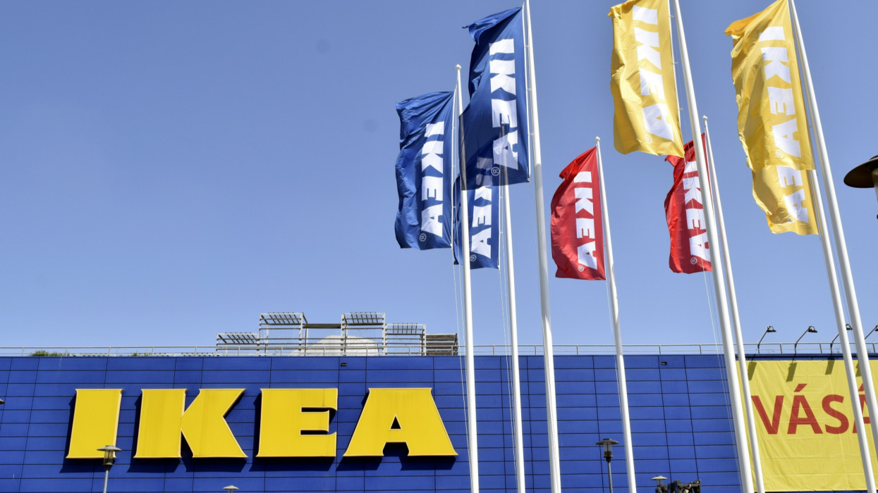 Bekeményített az oltatlan dolgozókkal szemben az IKEA: Magyarországon is ez vár rájuk?