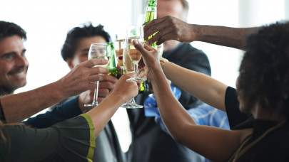 Zacher Gábor beájulna: bődületes mennyiségű sört és bort isznak a magyarok