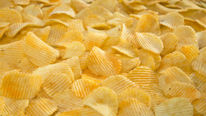Búcsúzhatnak a kedvelt chips íztől a vásárlók: hiánycikké vált az egyik alapvető összetevő