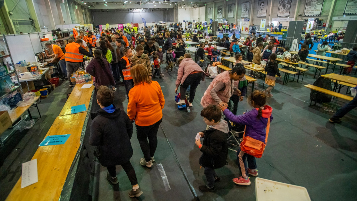Nem csitul a menekültáradat: ismét tömegek érkeztek Magyarországra egyetlen nap alatt