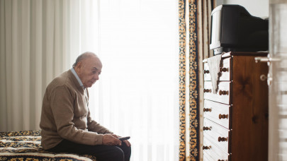 Elkeserítő helyzetben a magyar idősek: kevés országban szegényebben a nyugdíjasok, mint itthon
