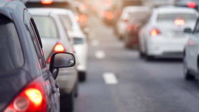 Óriási dugóra számíthatnak ma a fővárosban, akik erre mennek haza munka után