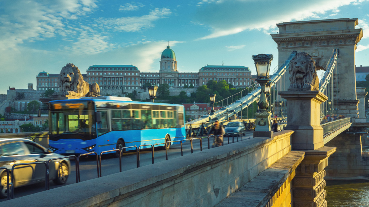 430 ezres fizetéssel vadásznak buszvezetőket Budapesten: jogosítvány, végzettség sem kell