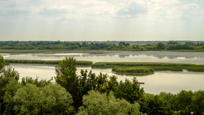 A Tisza-tó az új Balaton? Úgy veszik most itt a házakat a magyarok, mintha nem lenne holnap