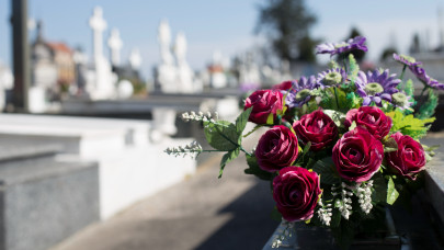 Temetési szabadság 2023: mutatjuk, a temetési szabadság meddig vehető ki 2023 évében!