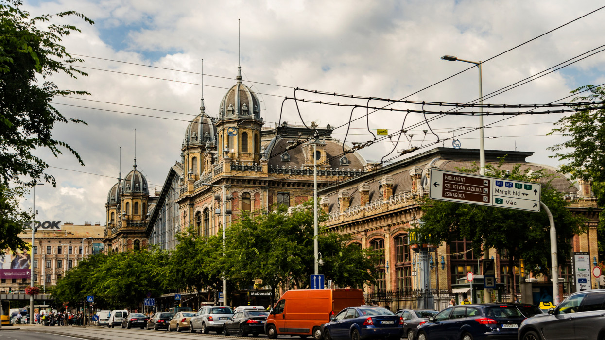 Cityscape of a Hungarian street.
