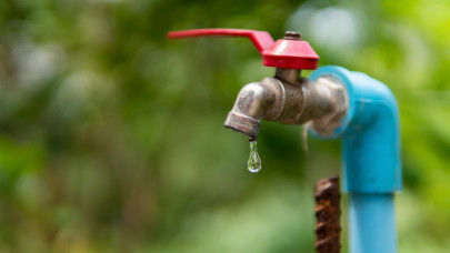 Óriási problémát jelent a szennyezett ivóvíz: sok gyereknek az életét is veszélyezteti