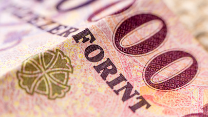 Kész a forint erre a napra is: mutatjuk az árfolyamokat, vajon gyengébb vagy erősebb?