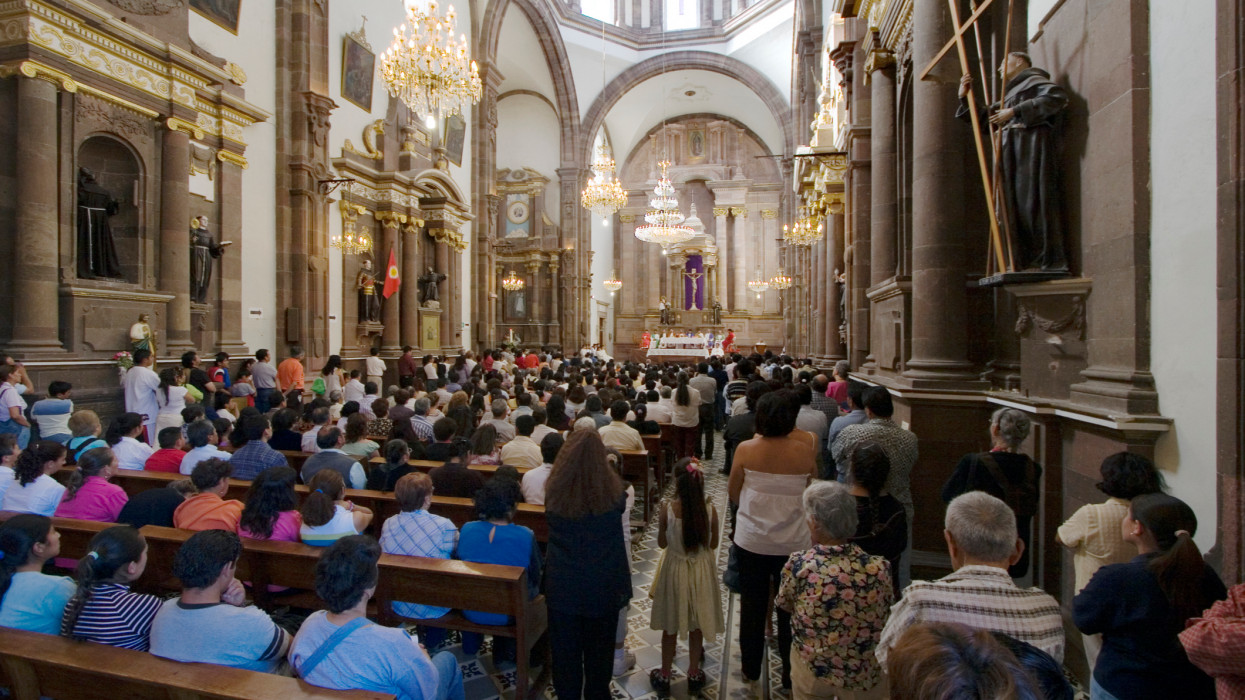 Easter services in the Templo de San Francisco in San Miguel de Allende.