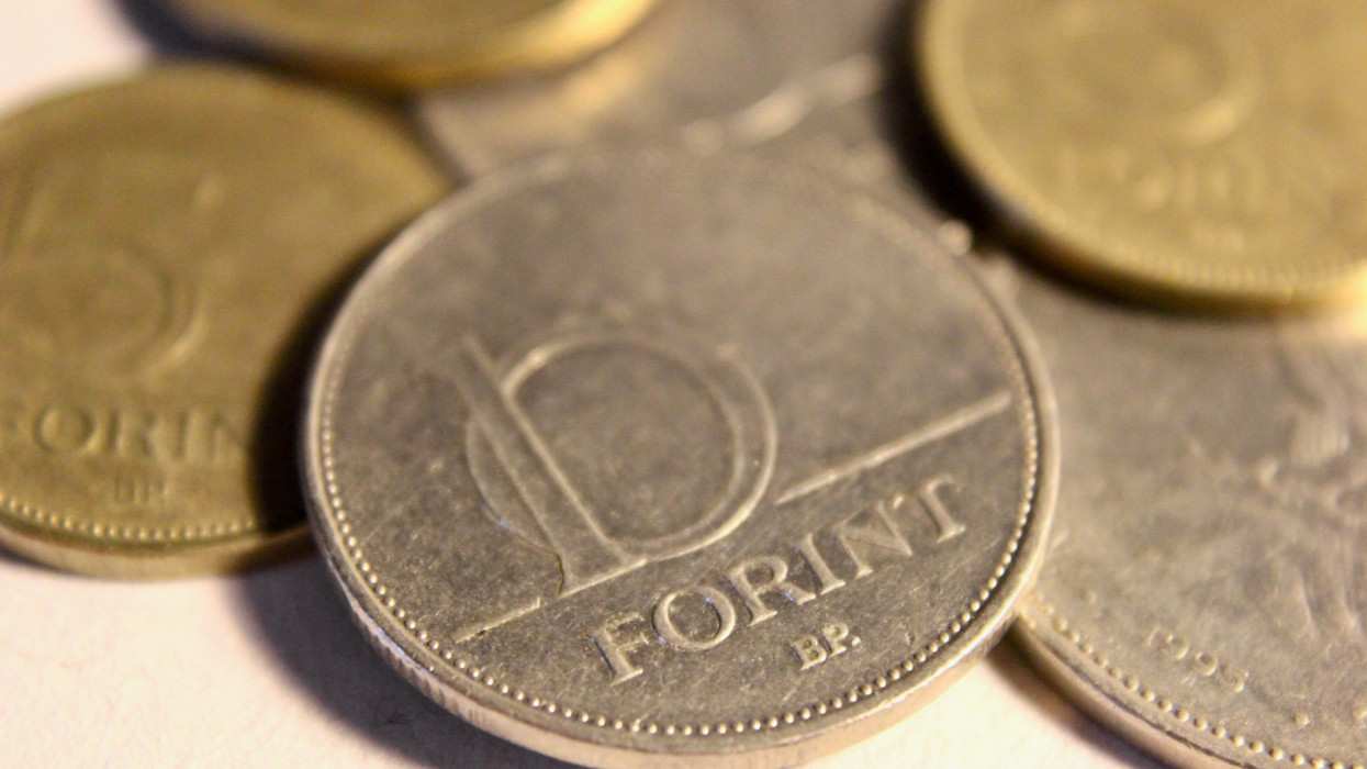 Close up of a Hungarian 10 Forint coin.