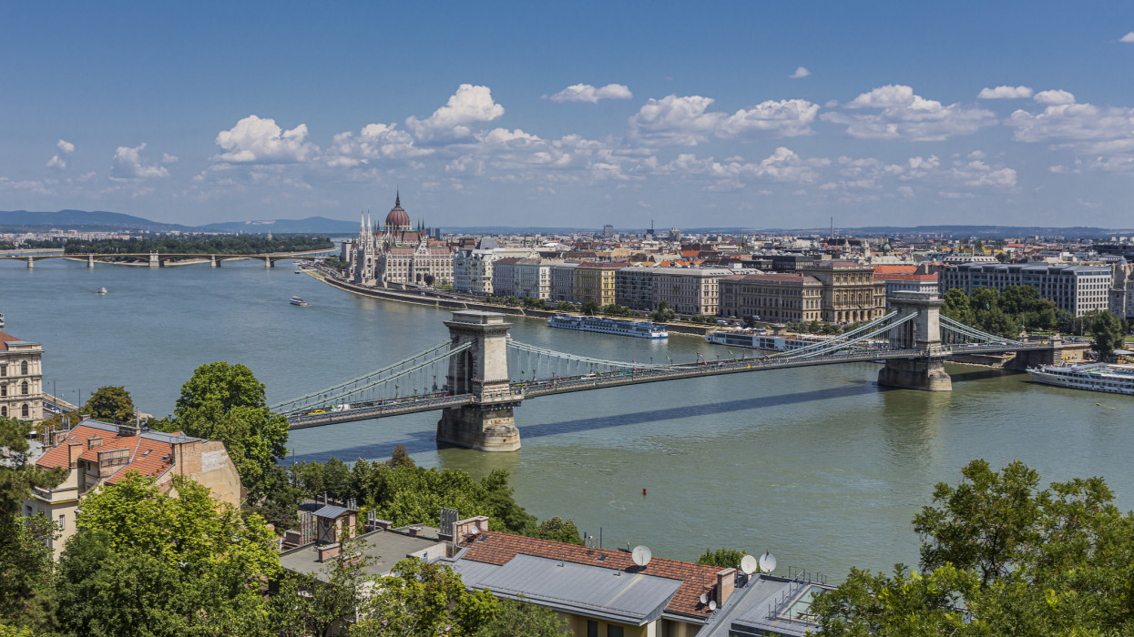 View of the river Danube, Chain Bridge (Szechenyi Lanchid) and the Hungarian Parliament Building from the Varhegy (Buda Castle Hill)