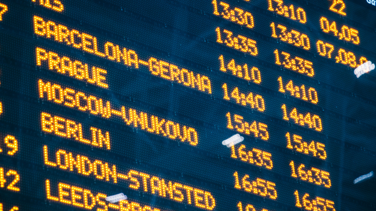 Informations about international flights on timetable.
