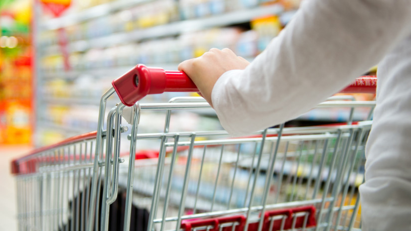 Lélegzetvisszafojtva várnak a vásárlók a Black Friday-ra: még a fogyasztás is visszaesett, sokan erre spórolnak