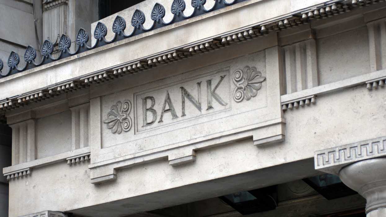 bank building banks