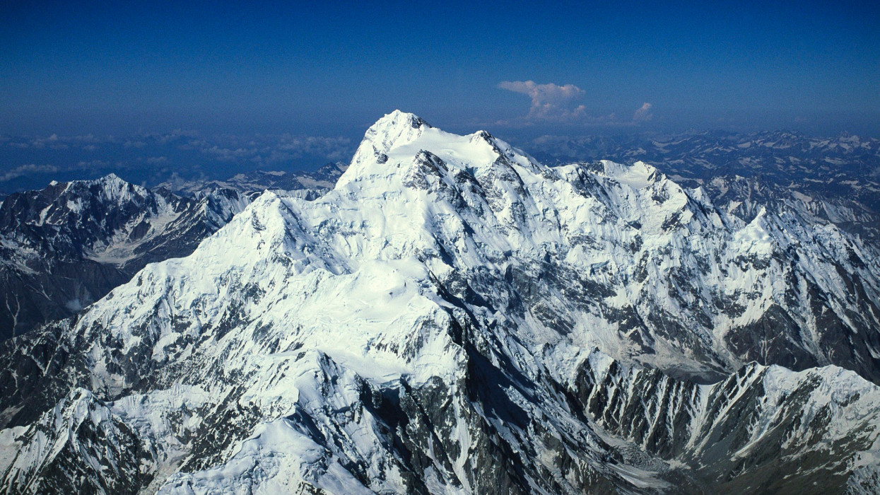 Suhajda Szilárd tragédiája után ő most a legsikeresebb magyar hegymászó: újabb csúcskísérletre indult a Himalájában