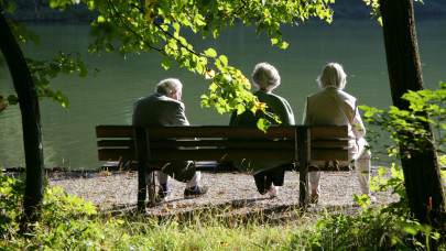 Kitálalt a nyugdíjszakértő: ez az óriási probléma a novemberi nyugdíjemeléssel, közeleg a totális összeomlás?