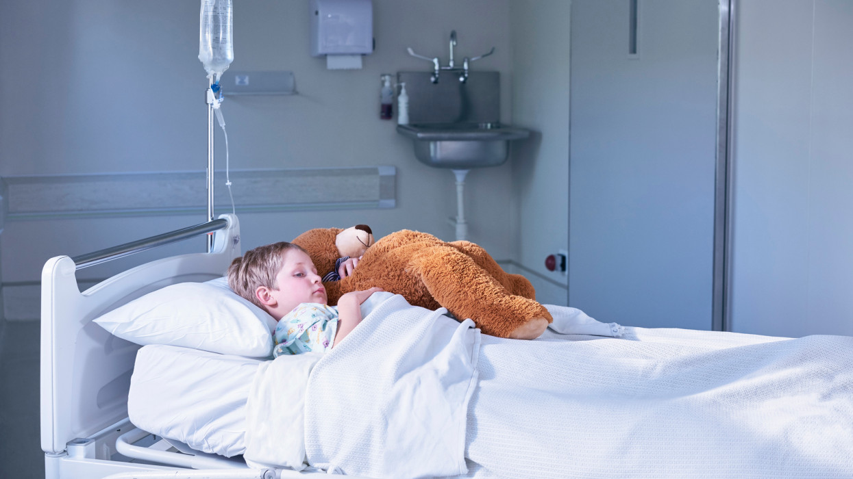 Riasztó számok: gyermekek tömege kerülhet kórházba ezen a télen