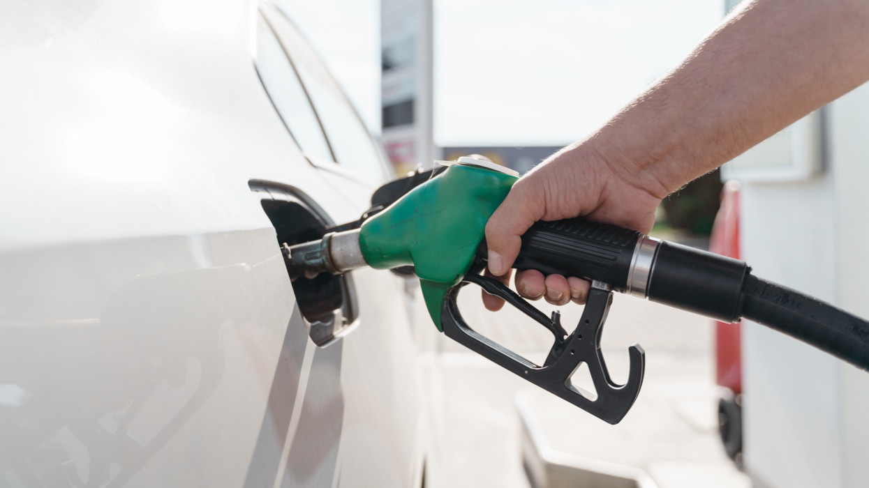 Óriási bejelentést jött a hazai benzinkutakról: készülhetnek az autósok, ez mindenkit érint