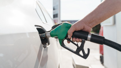 Súlyos bejelentést kaptak a magyar autósok: komoly áremelés jöhet a benzinkutakon