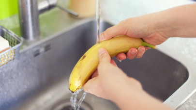 Te sem mosod meg a banánt? Erről mindenképp tudnod kell: veszélyes anyagokat vihetsz a szervezetedbe
