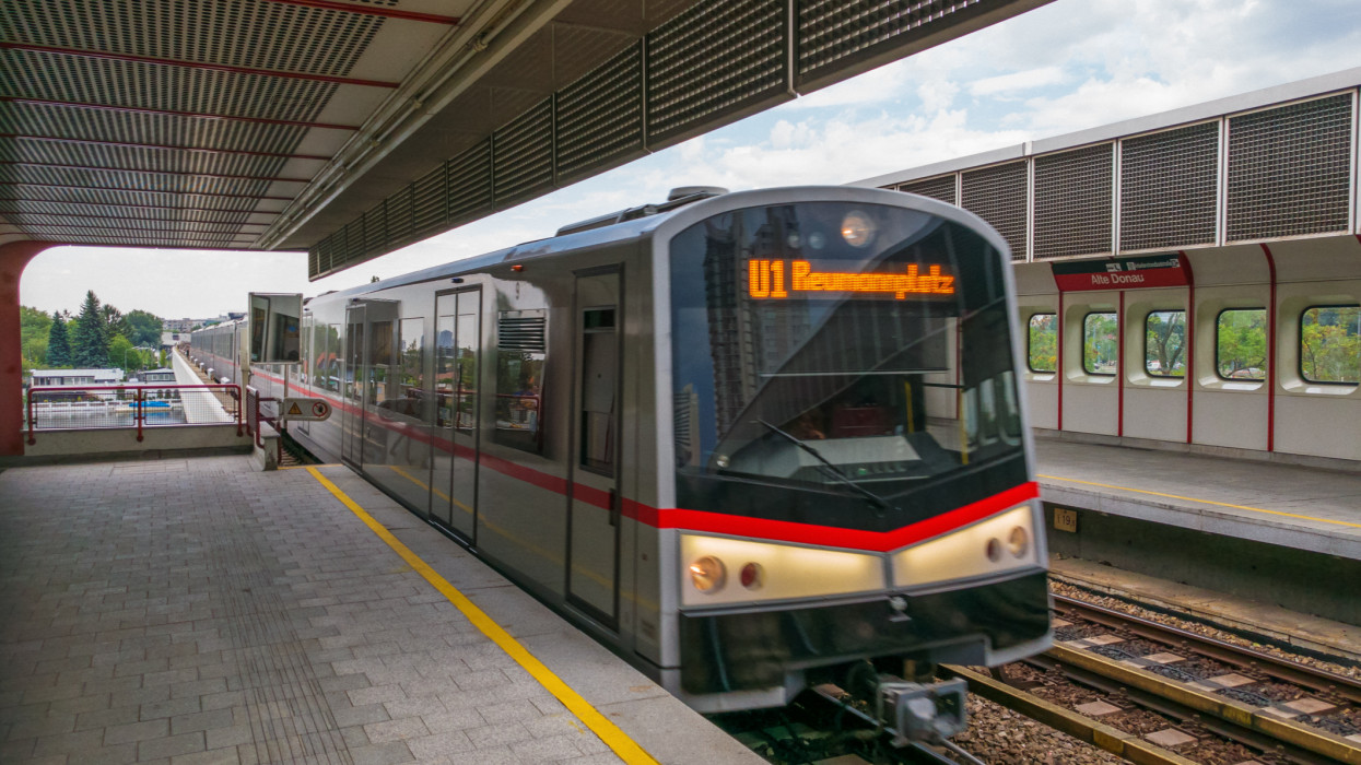 Továbbra sem engedik be a magyar vonatokat az osztrákok: eddig tolták ki a határidőt