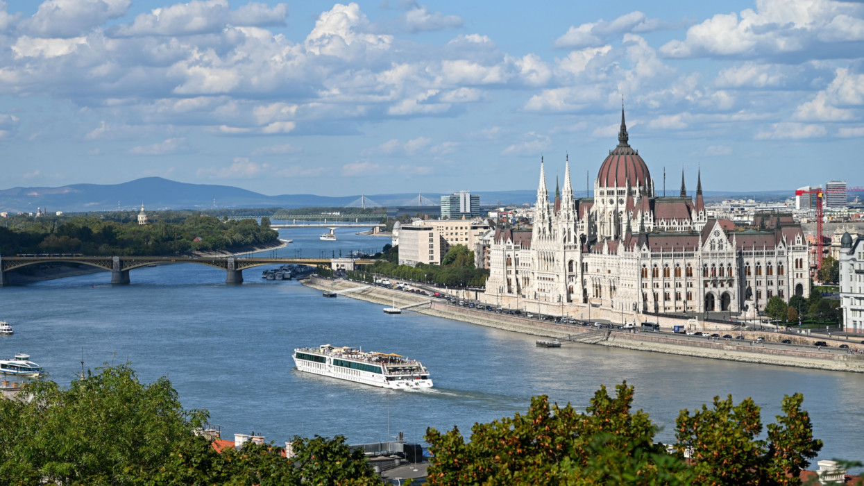Veszélyben a budapestiek egészsége? Rákkeltő anyagokat találtak a Dunában
