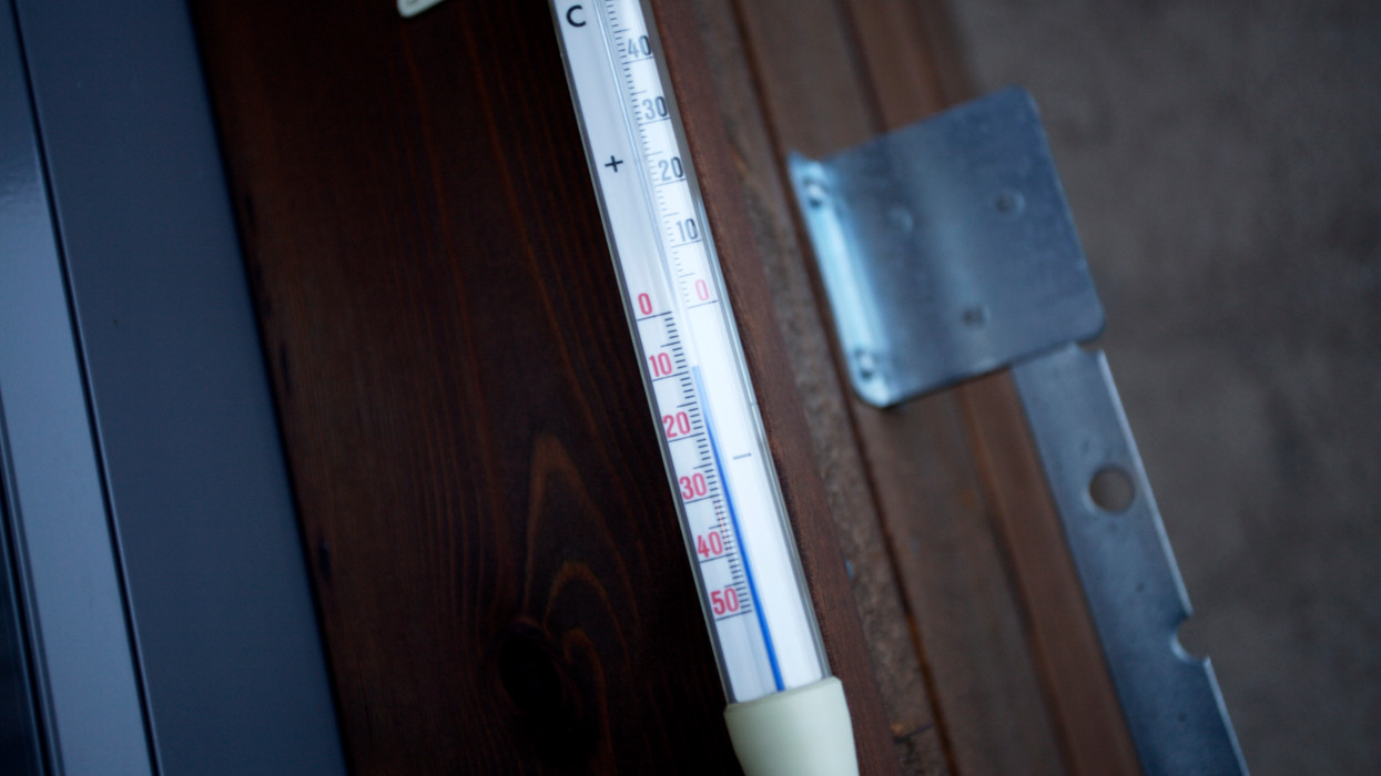 Detail of a thermometer reading minus 10