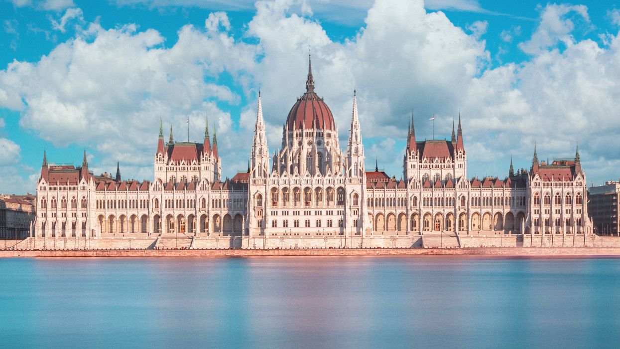 Folytatódik a háborús veszélyhelyzet: májusig marad a szükségállapot Magyarországon