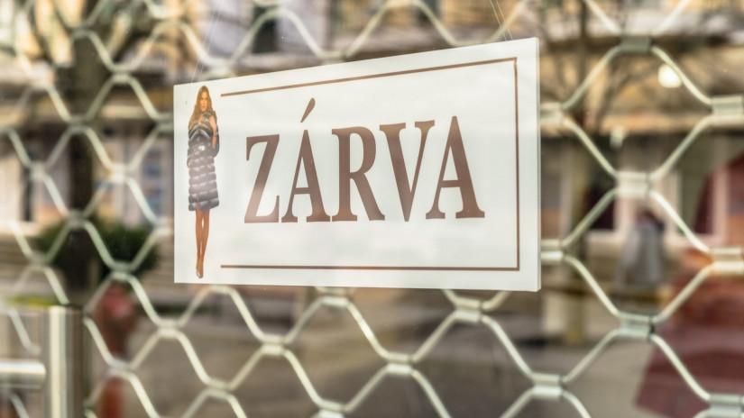 Visszatér a kötelező boltzár: így érinti majd az egyes üzletek a rendkívüli változás