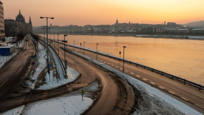 Máris elesni látszik Budapest a nagy havazástól: elkezdik elterelni a tömegközlekedést