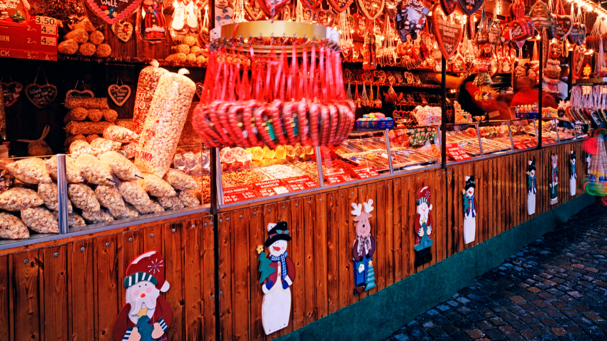 Gingerbread vendor at Romerberg Christmas Market. Frankfurt, Germany