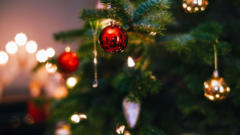 Mit ünneplünk karácsonykor és szenteste? Ez a karácsony szó jelentése, a karácsonyfa állítás eredete