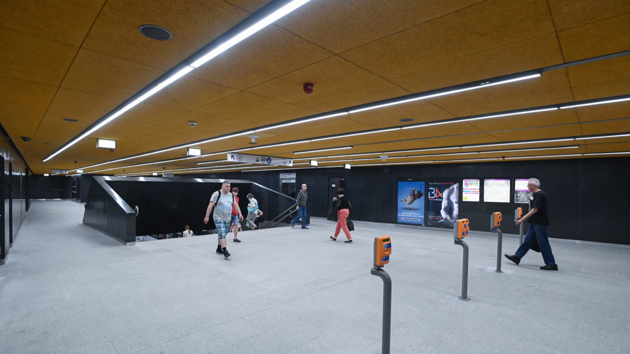 Budapest, 2023. május 23.A 3-as metró felújított Lehel téri állomása 2023. május 23-án. Átadták a metróvonal Lehel téri és Nagyvárad téri, megújult állomásait, ezzel befejezõdött a vonal öt és fél évig tartó rekonstrukciója.MTI/Máthé Zoltán