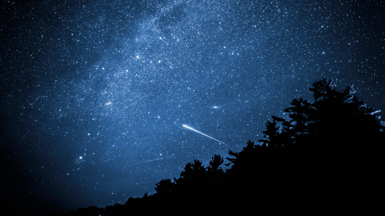 Csodálatos égi jelenségek tanúi lehetünk: akár több száz hullócsillagot is láthatunk csütörtök este