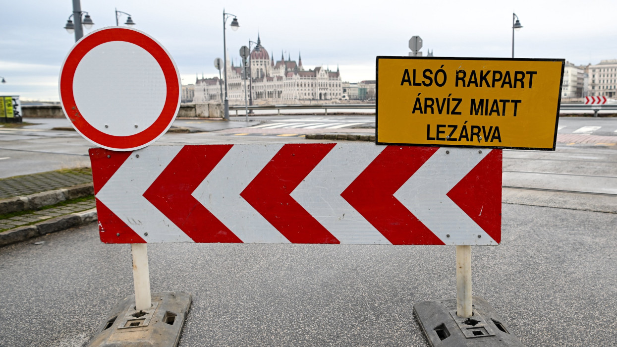 Kijött a friss árvízjelentés: ez vátható Budapesten a következő napokban